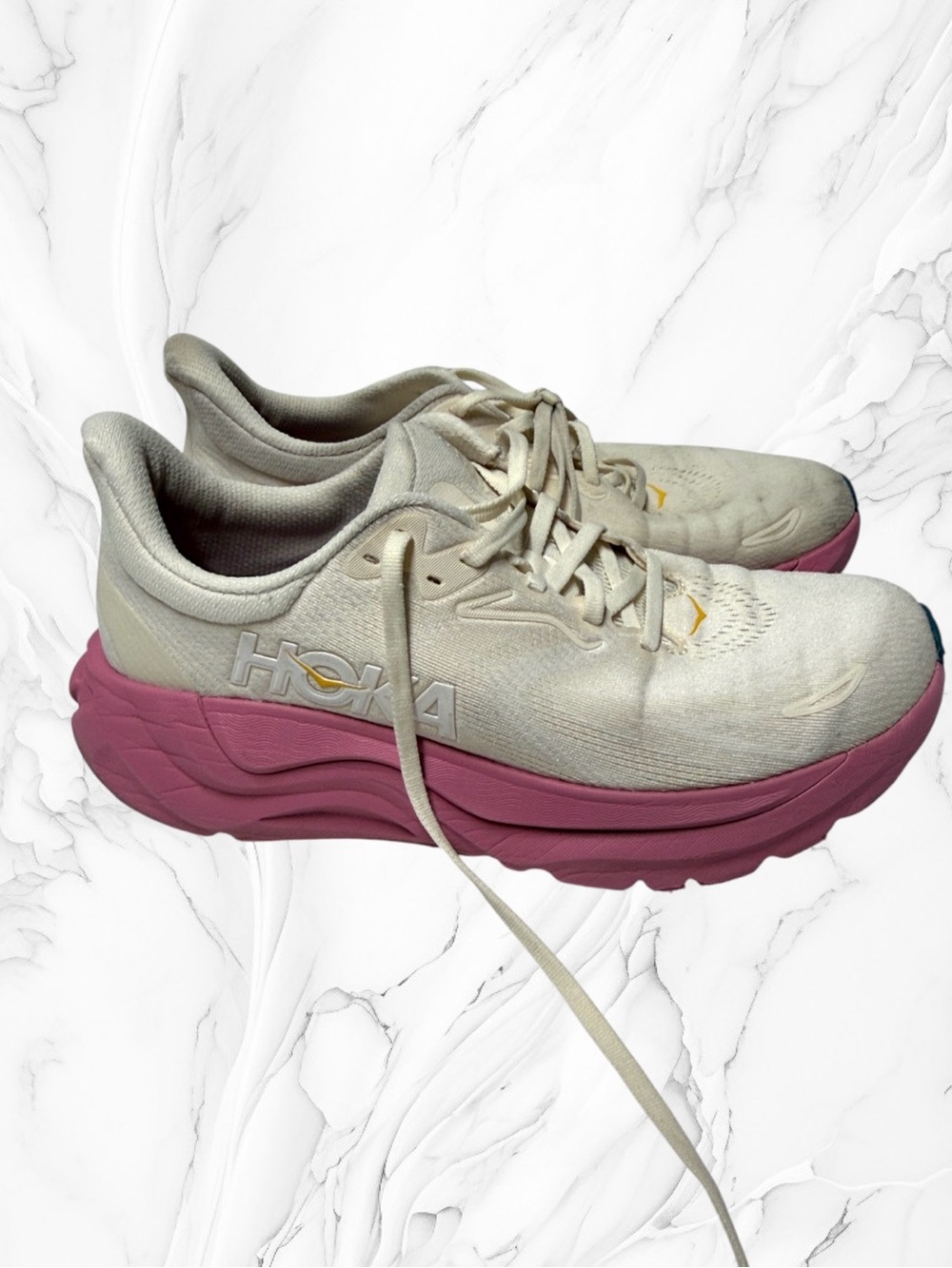 Hoka warahi Women's Cream and Pink Cushioned Trainer 8.5B
